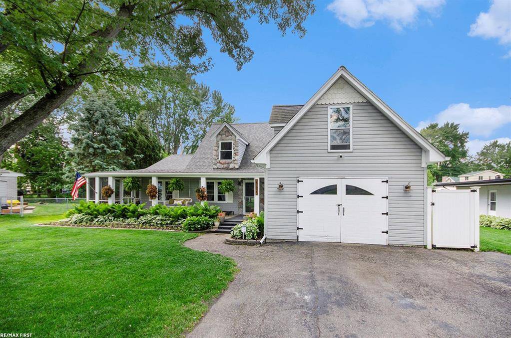 Harrison Twp, MI 48045,27620 Riviera Street