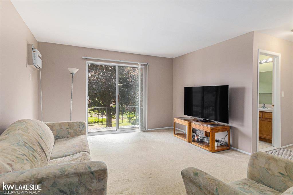 Troy, MI 48084,1890 Axtell Drive 5