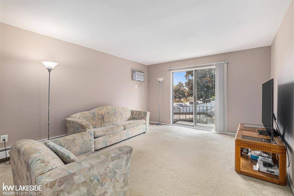 Troy, MI 48084,1890 Axtell Drive 5