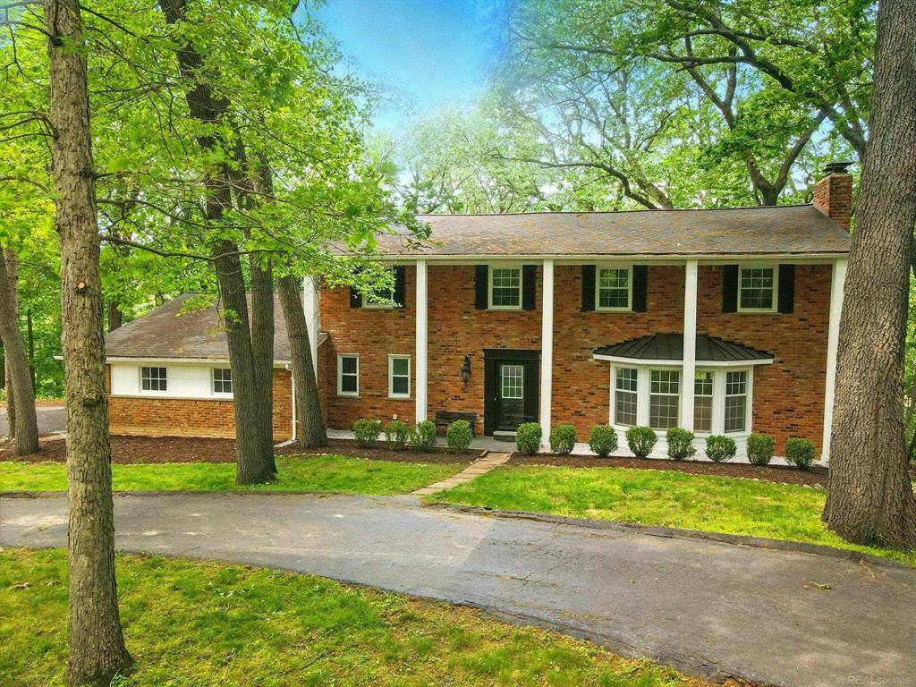 Rochester Hills, MI 48306,761 Apple Hill Lane