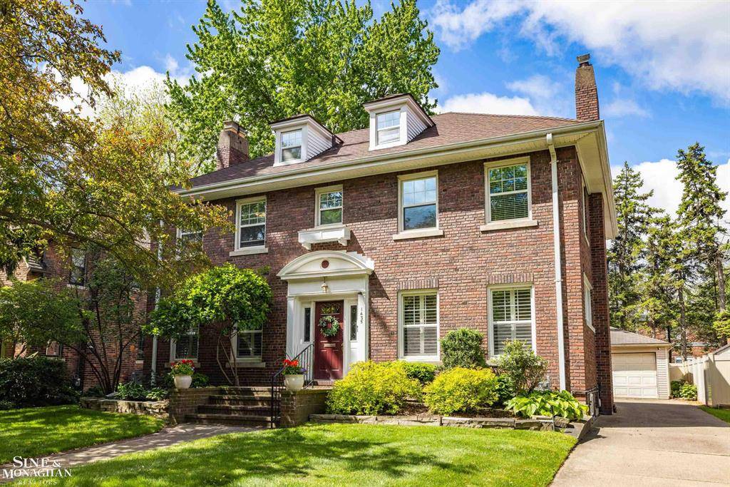 Grosse Pointe Park, MI 48230,1435 Kensington Avenue