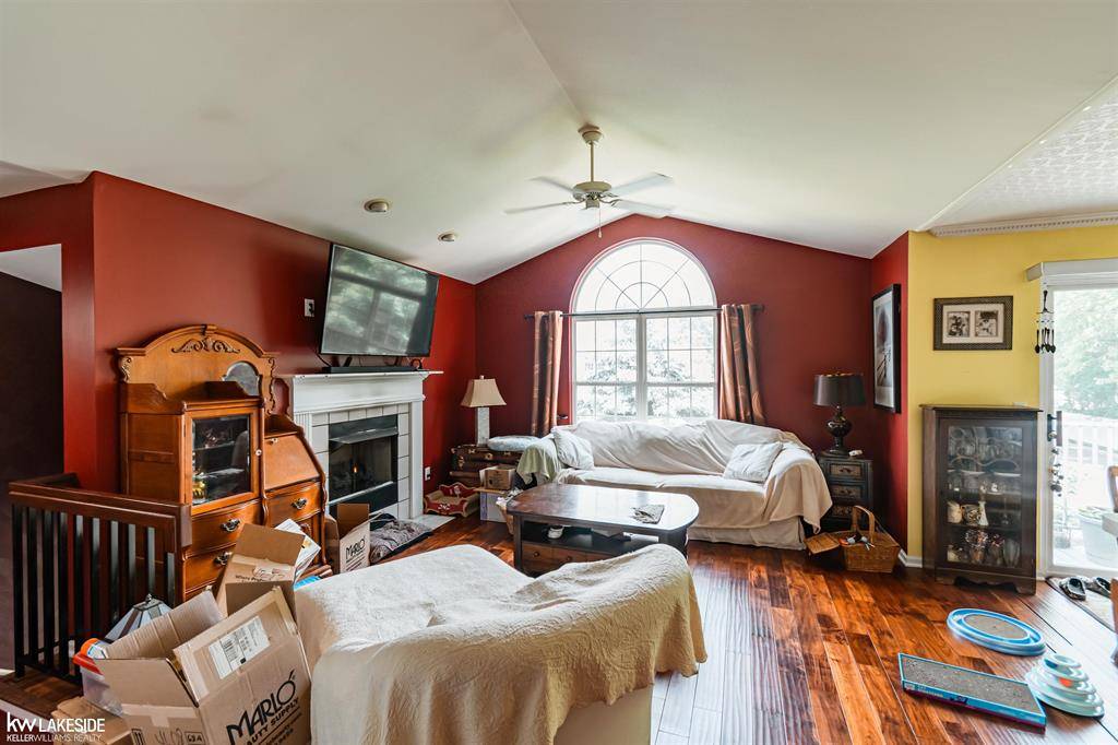 Clinton Twp, MI 48038,43433 Claremont Drive