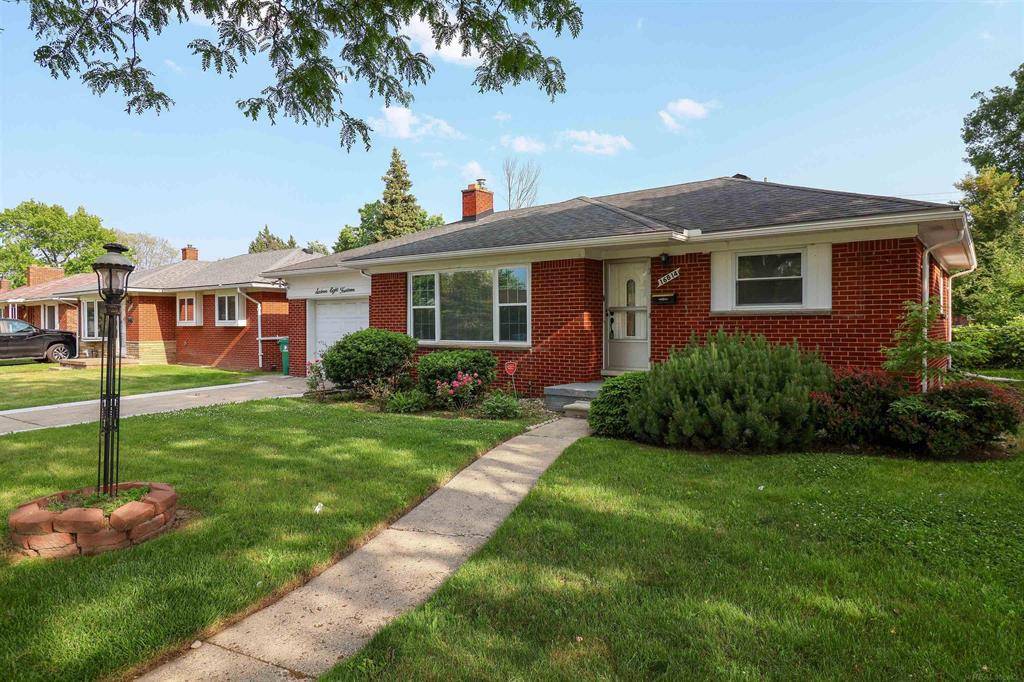 Eastpointe, MI 48021,16814 Veronica Avenue