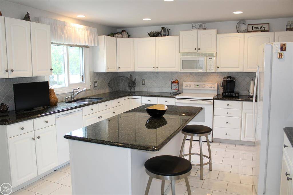 Shelby Twp, MI 48315,54640 Burlington Drive