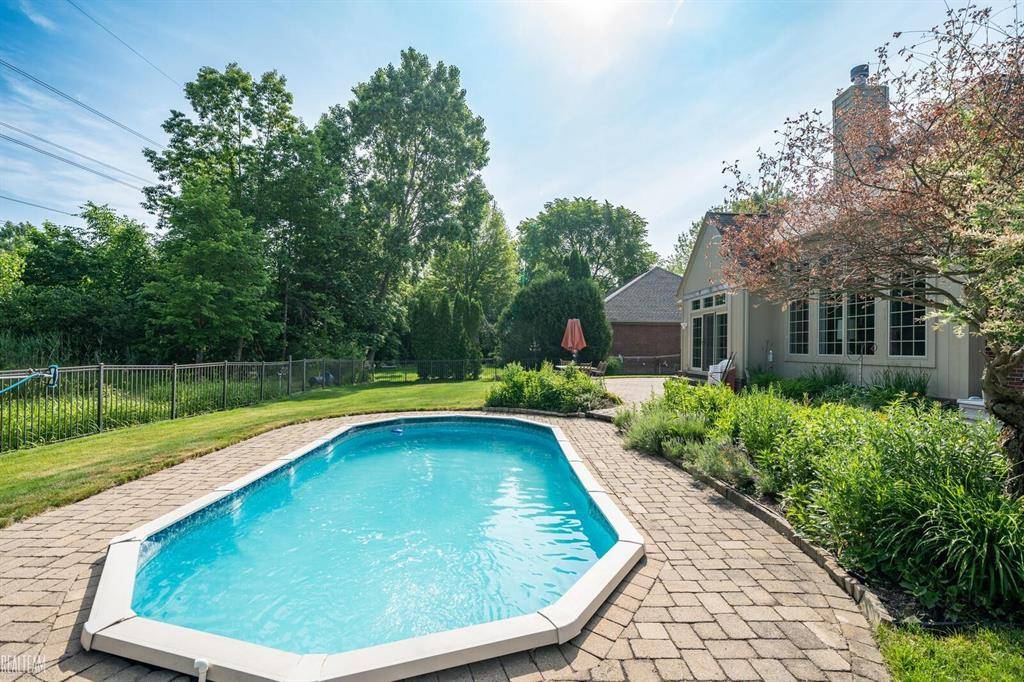 Washington Twp, MI 48094,14329 Barton Drive
