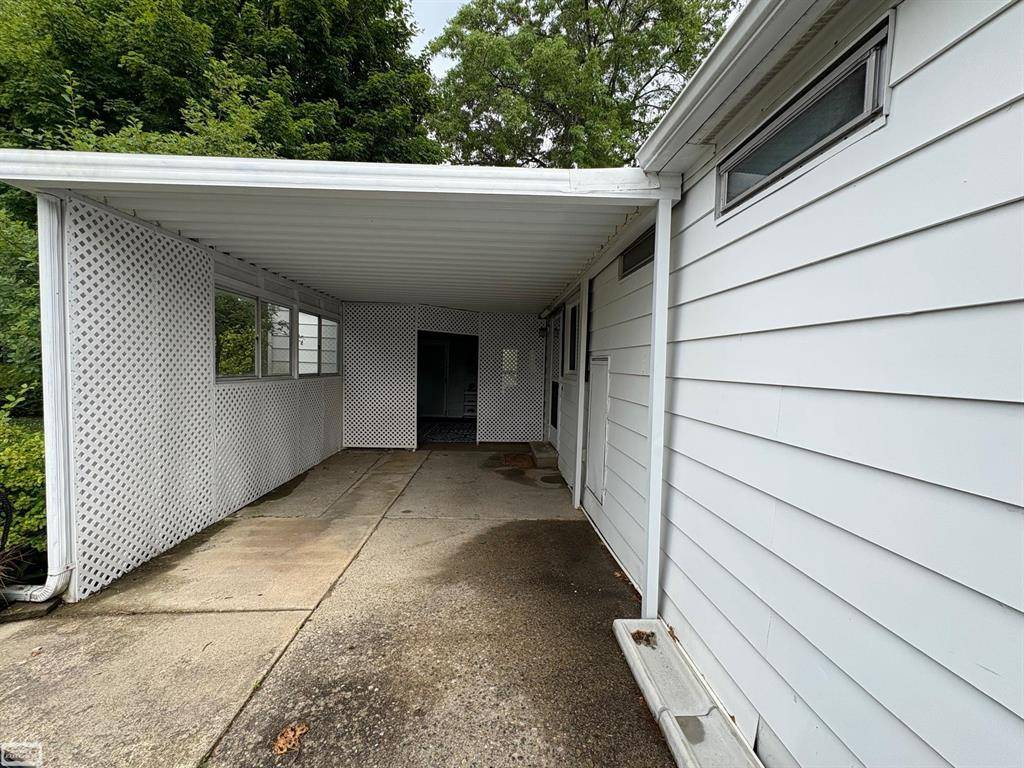 Rochester Hills, MI 48309,174 Flicker Street