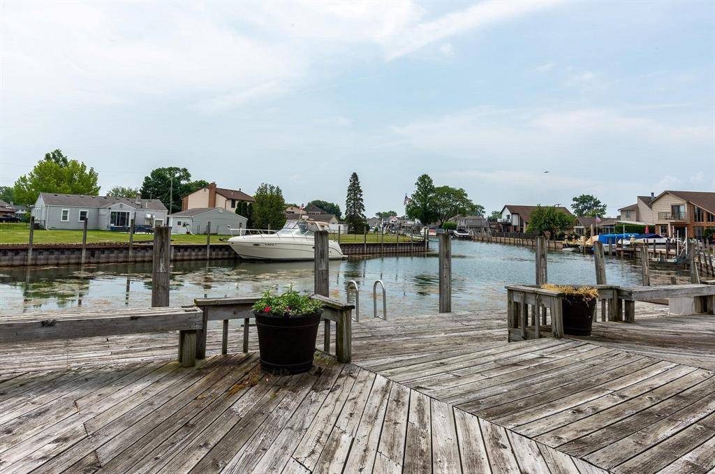 Harrison Twp, MI 48045,38114 Huron Pointe Drive
