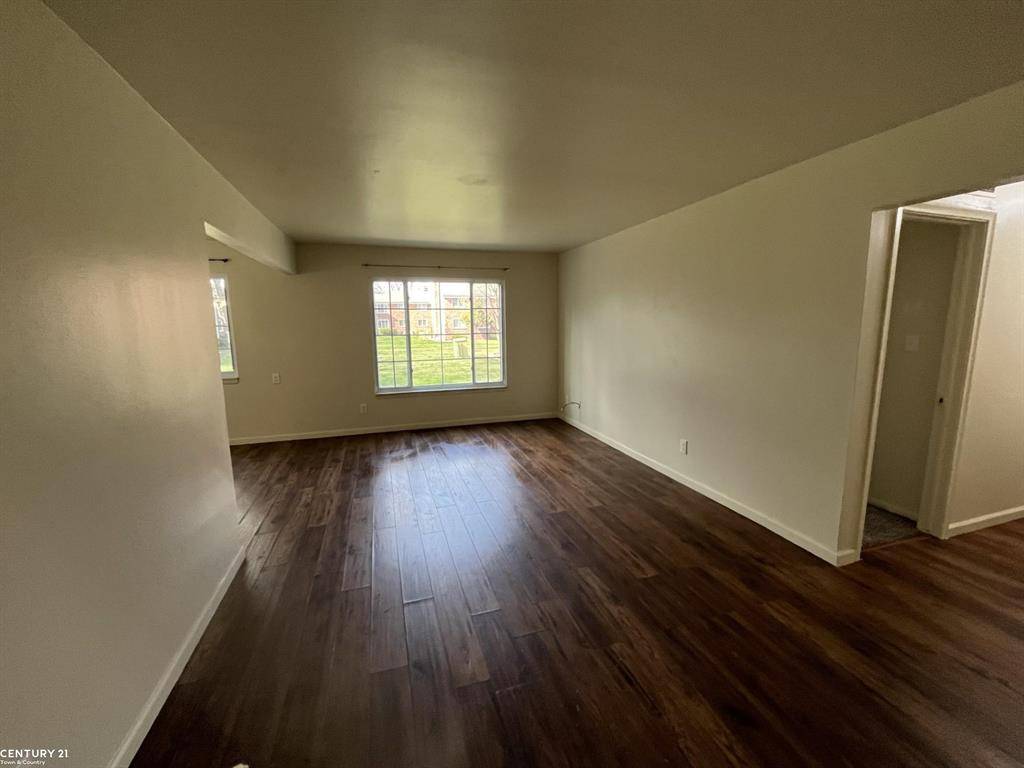 Sterling Heights, MI 48313,39435 Van Dyke Avenue