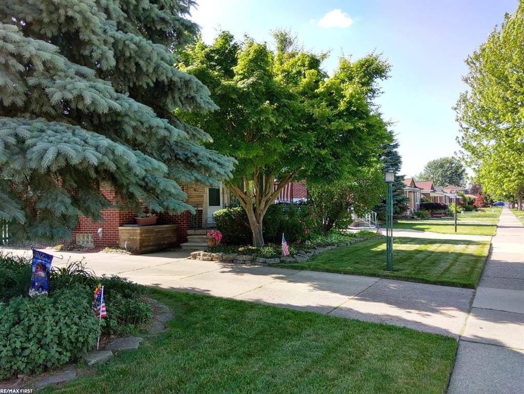 Eastpointe, MI 48021,23311 COURTLAND Avenue