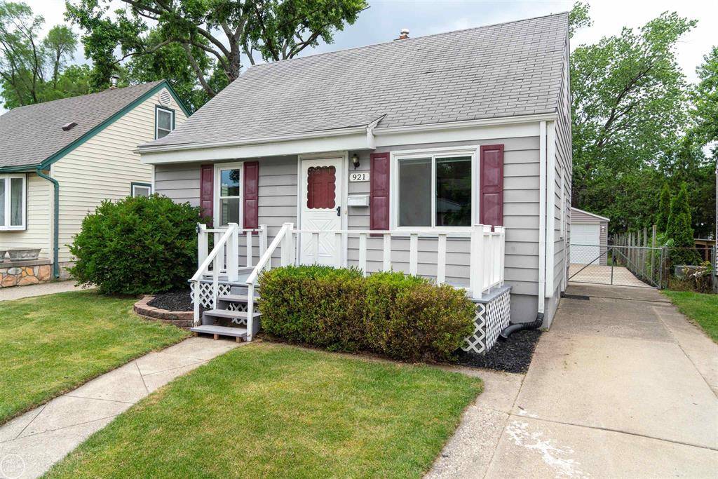 Royal Oak, MI 48073,921 Bauman Avenue