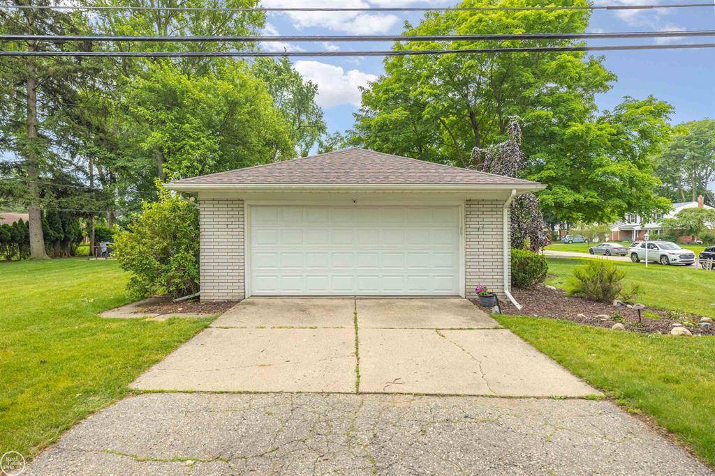 Beverly Hills Vlg, MI 48025,31980 Inglewood Drive