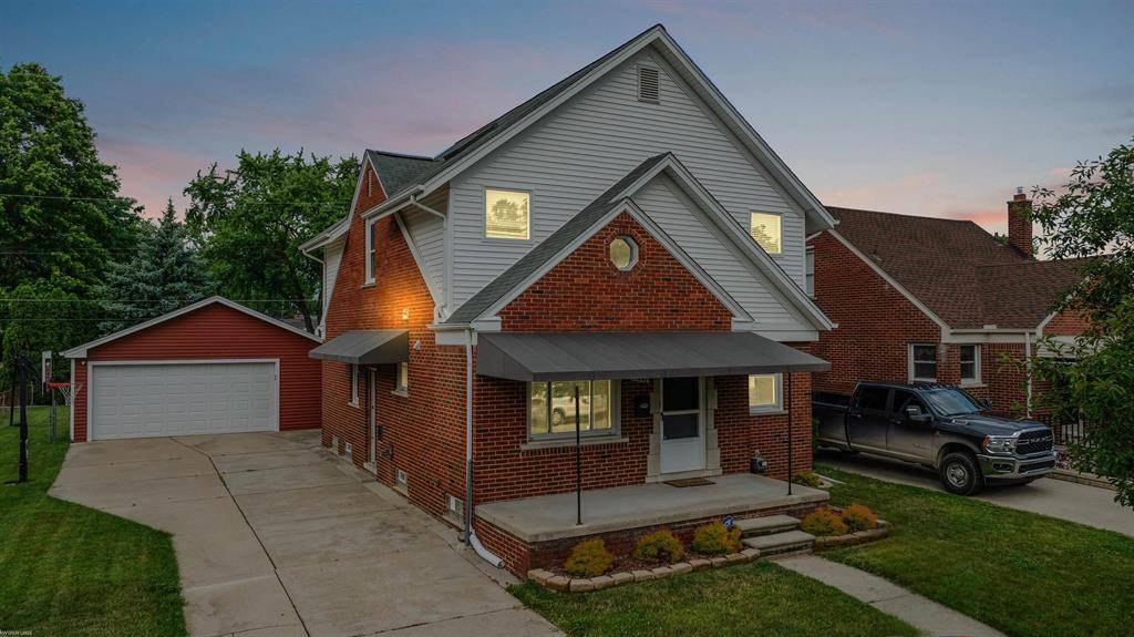 St. Clair Shores, MI 48080,21901 Trombly Street