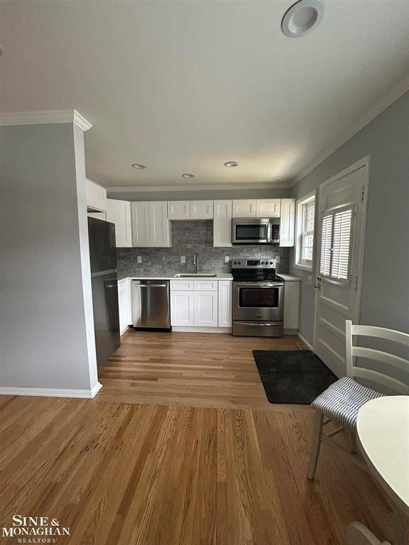 St. Clair Shores, MI 48080,22933 Gary Lane