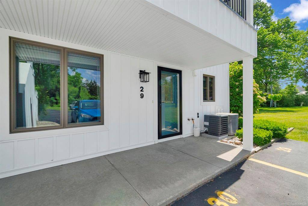Lexington Vlg, MI 48450,5749 Main Street 29