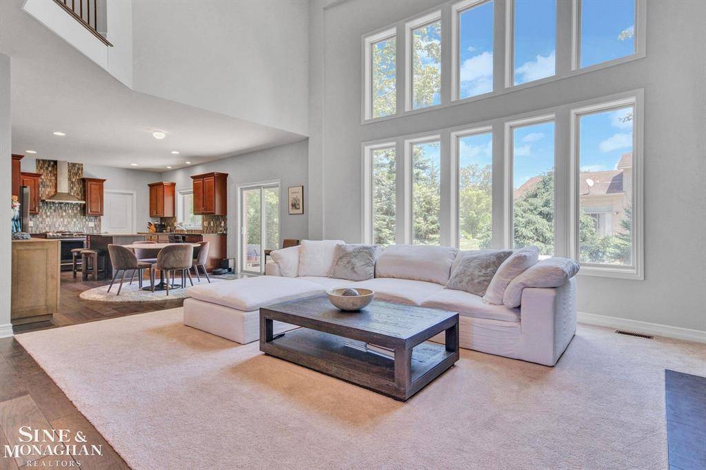 Troy, MI 48083,3890 Macaw Drive