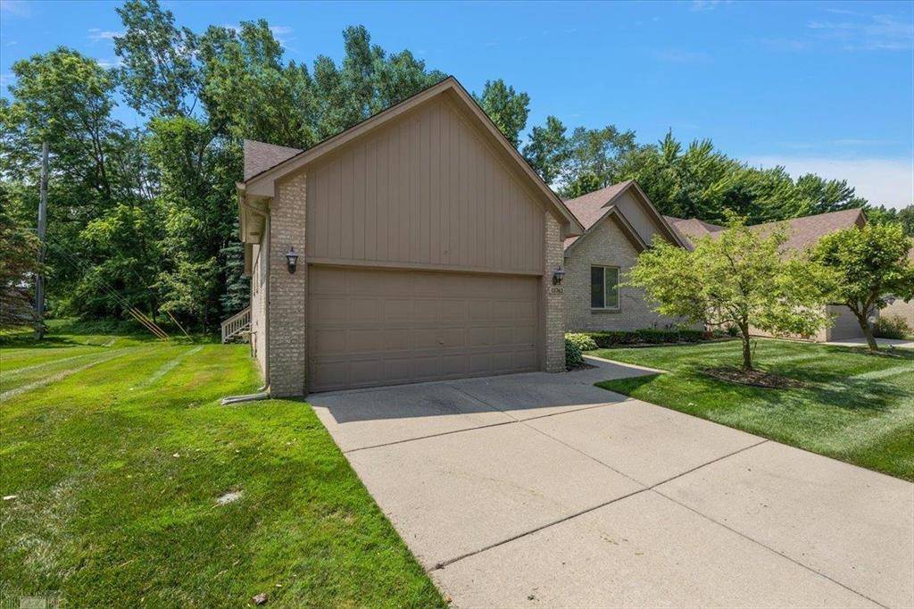 Clinton Twp, MI 48035,15762 Corso Drive