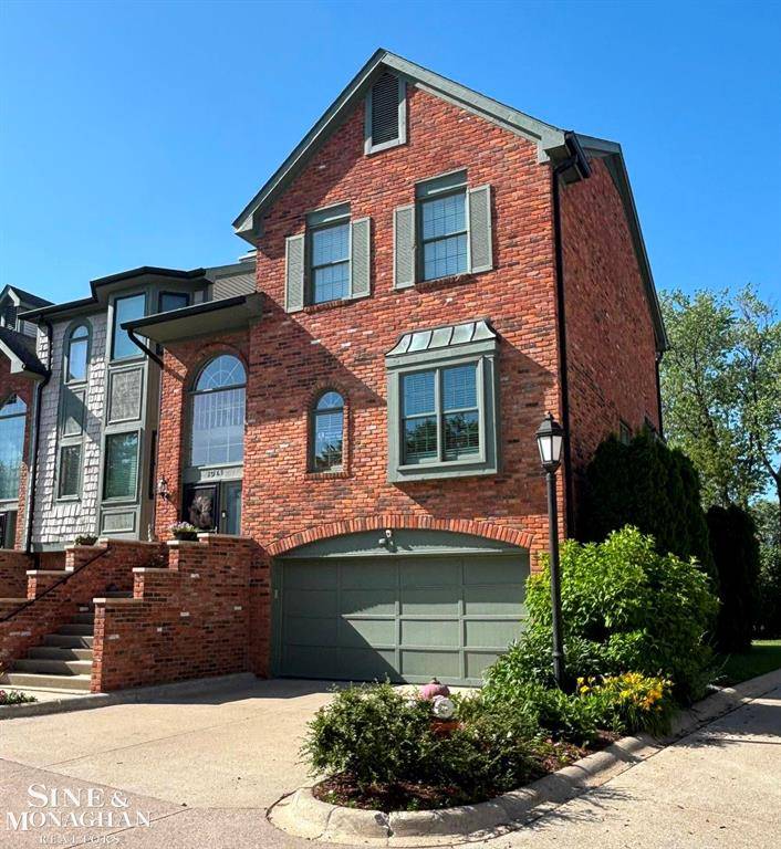 St. Clair Shores, MI 48080,29165 Jefferson Court