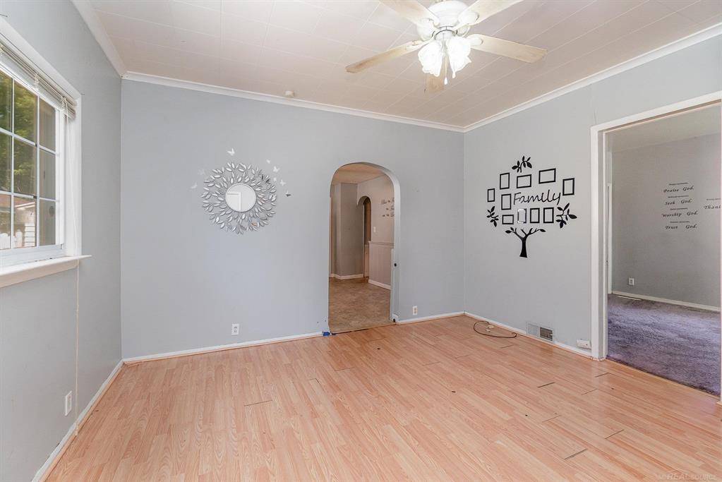 Saginaw, MI 48602,413 N Oakley Street