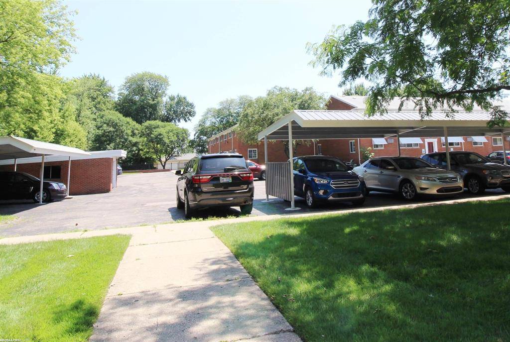Harper Woods, MI 48225,20931 Wildwood #224 Street 224