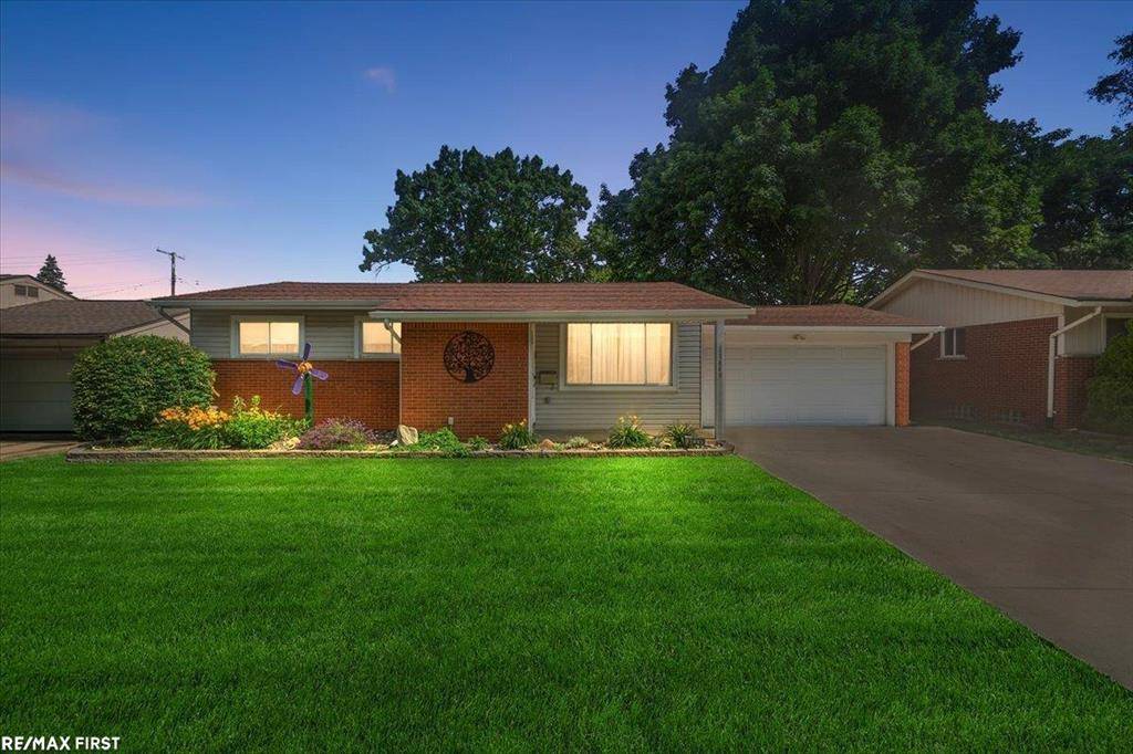 Sterling Heights, MI 48314,11449 Crown Drive