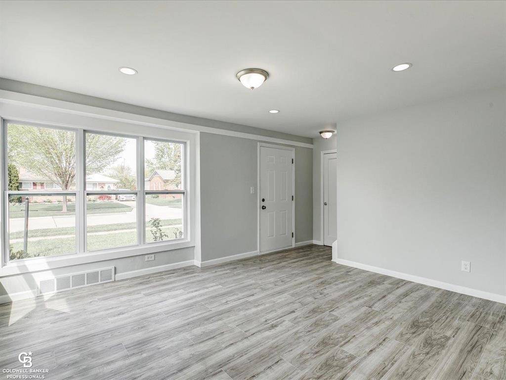 St. Clair Shores, MI 48082,23740 Glenbrook Street