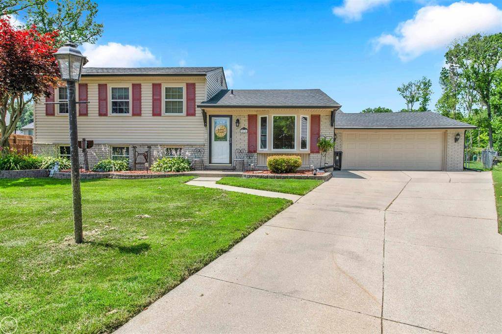 Chesterfield Twp, MI 48047,32601 Coach Drive