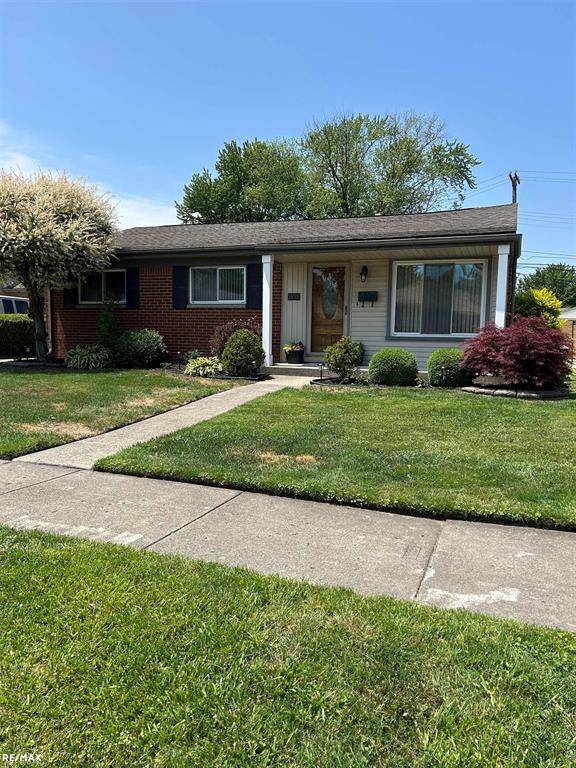 St. Clair Shores, MI 48081,28001 Elba