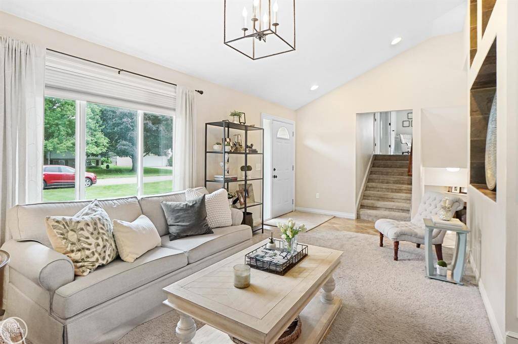 Shelby Twp, MI 48316,6244 Malzahn Drive