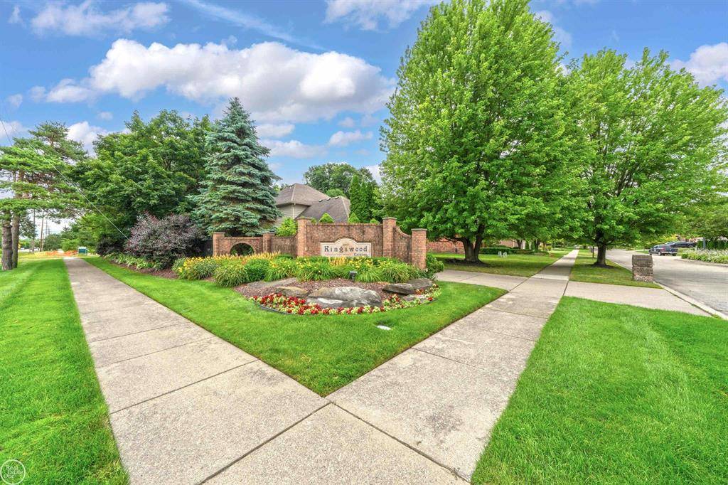 Shelby Twp, MI 48315,11877 Cedarwood Drive