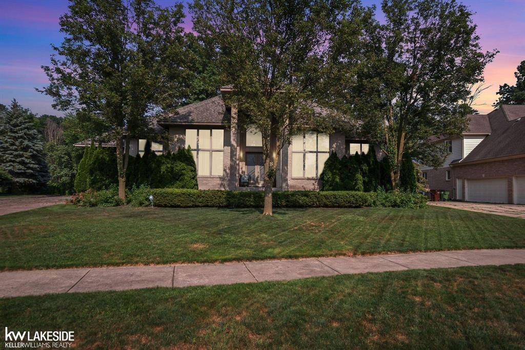 Shelby Twp, MI 48316,55766 Apple Lane