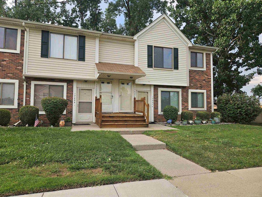 Roseville, MI 48066,17459 Utica Oaks Lane