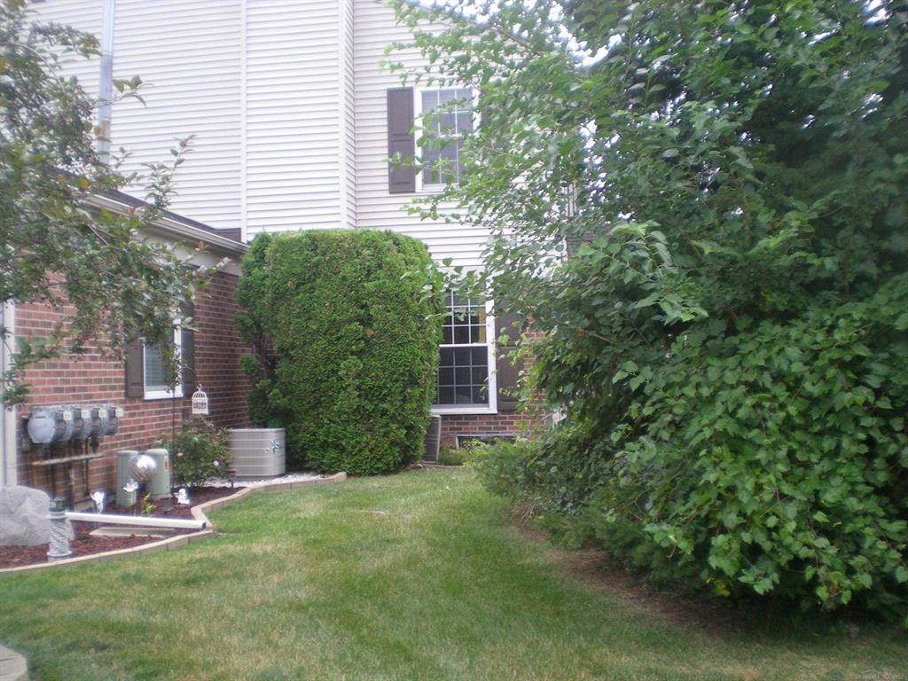 Clinton Twp, MI 48038,44602 N Bunker Hill Drive 462 / 12