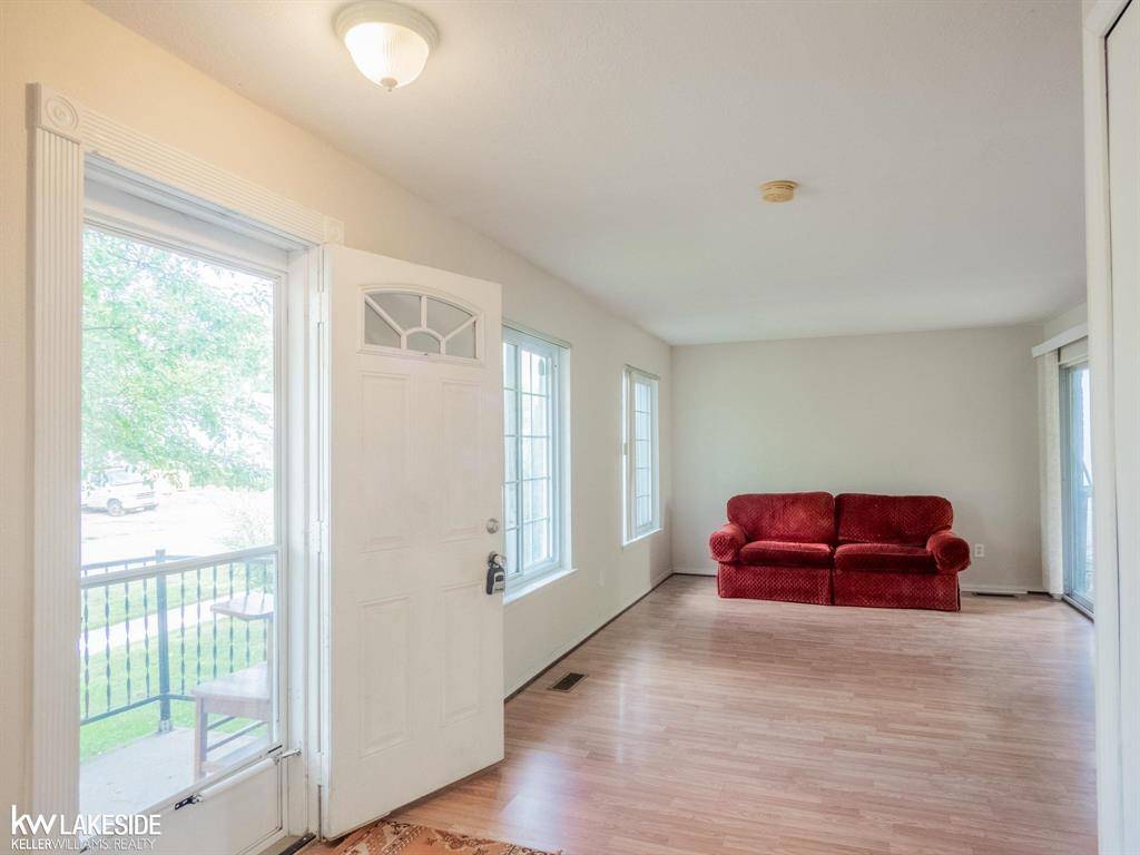 Royal Oak Twp, MI 48220,21421 Westview Avenue