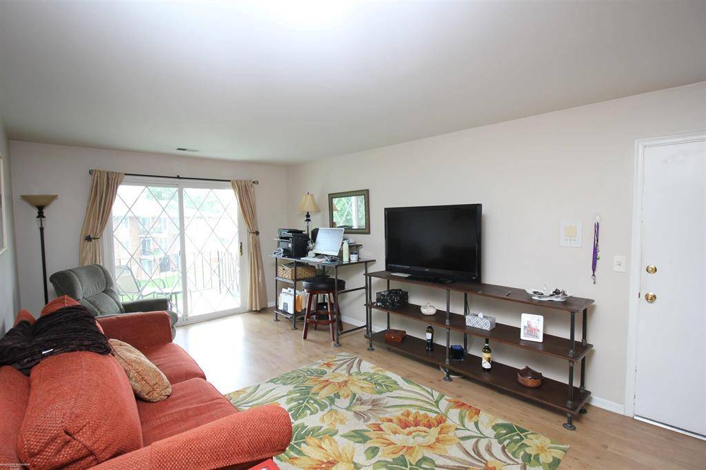 Shelby Twp, MI 48316,54753 Shelby Road 67 / 4