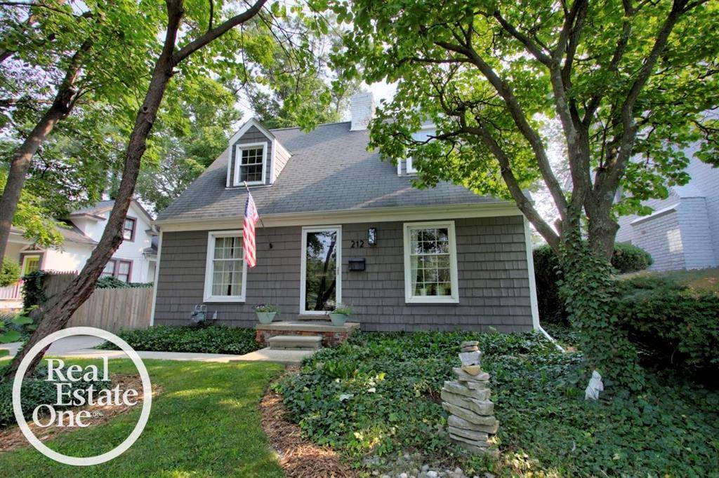 Grosse Pointe Farms, MI 48236,212 Moross Road