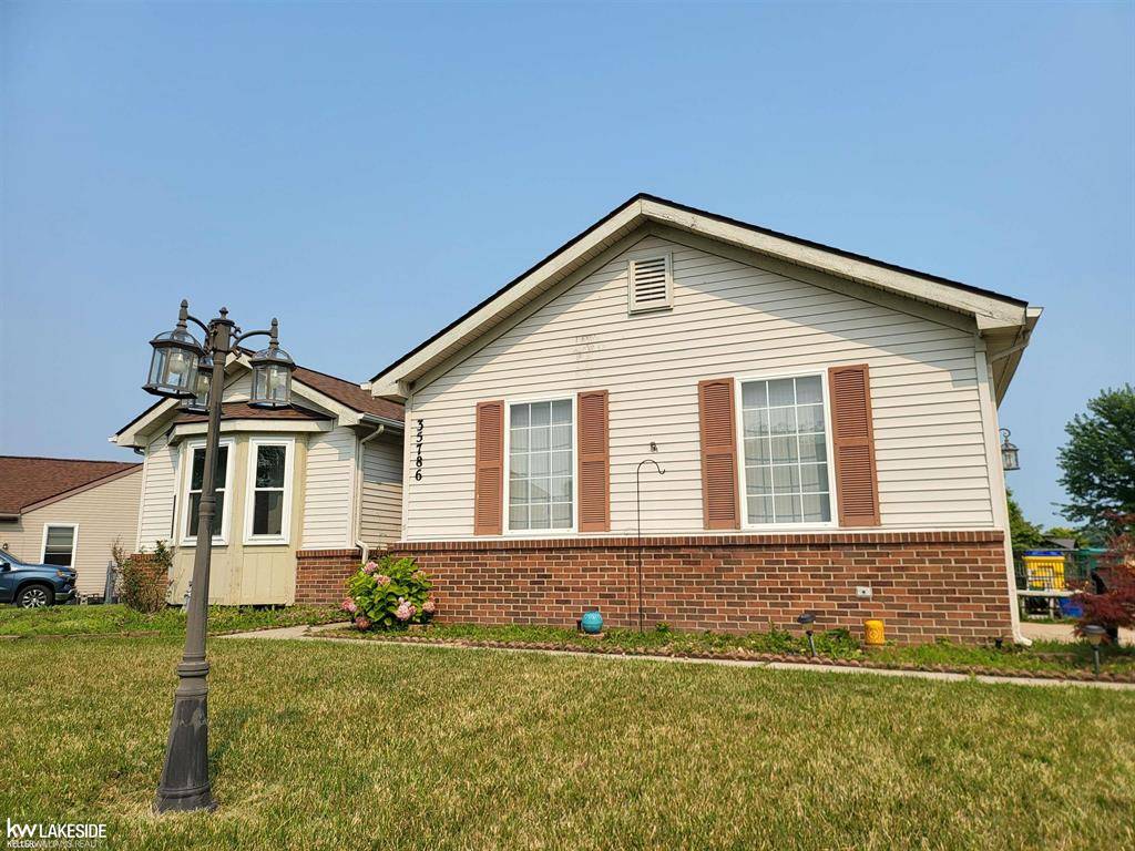 New Baltimore, MI 48047,35786 Walden Court