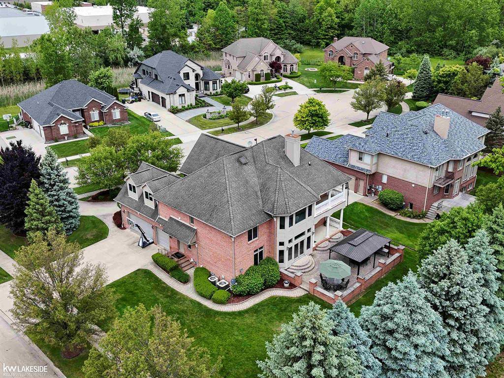 Shelby Twp, MI 48315,12954 Blue Lakes Circle