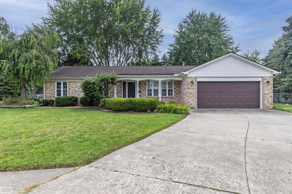 Clinton Twp, MI 48035,35328 Riebel Court