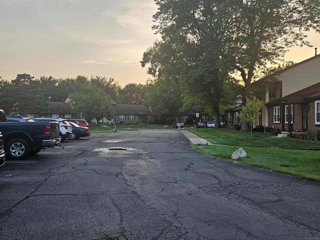 Clinton Twp, MI 48035,35279 Bristlecone Drive
