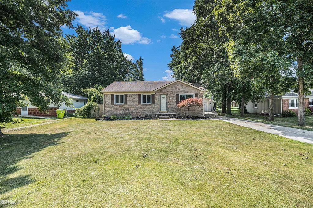Chesterfield Twp, MI 48051,48075 Meadow Lane