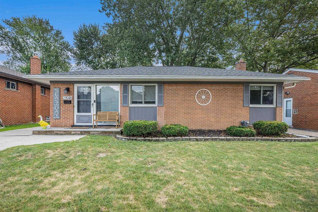 St. Clair Shores, MI 48082,23548 Recreation Street