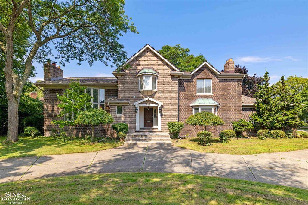 Village Of Grosse Pointe Shores, MI 48236,975 Lake Shore Road