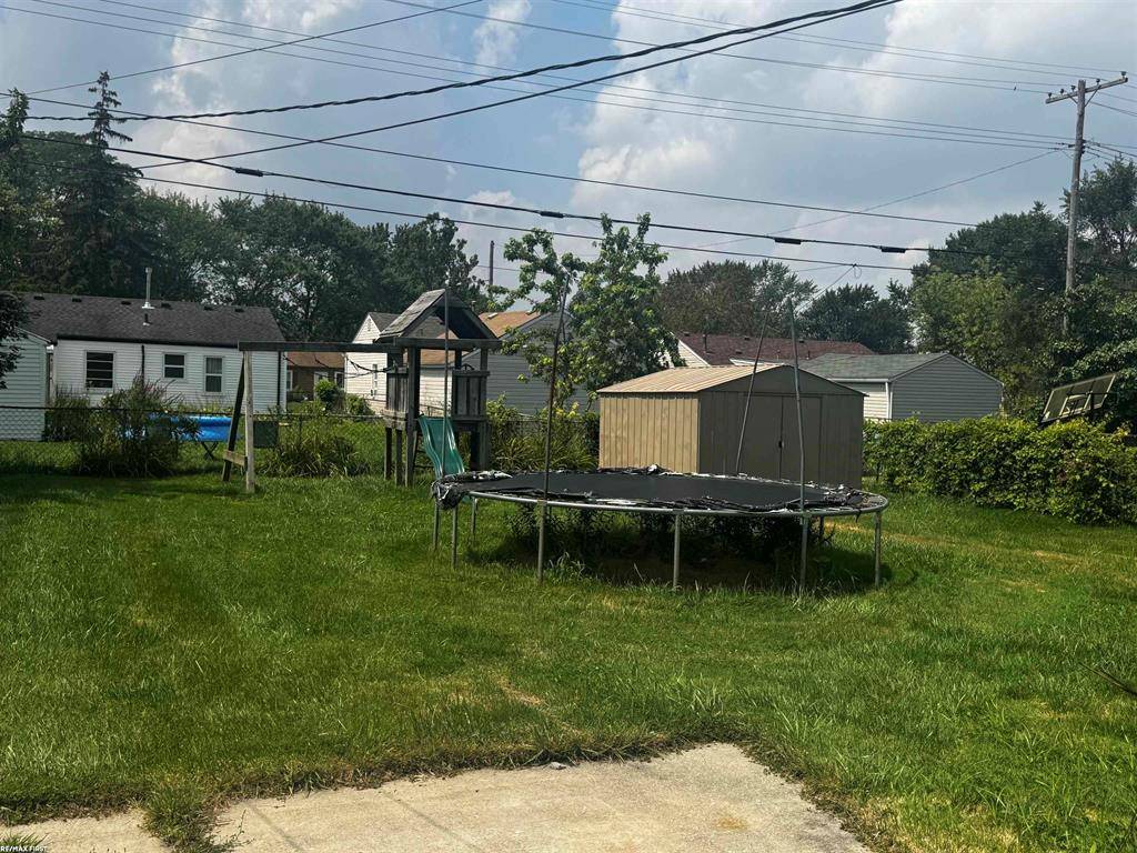 Roseville, MI 48066,25323 FERN Street