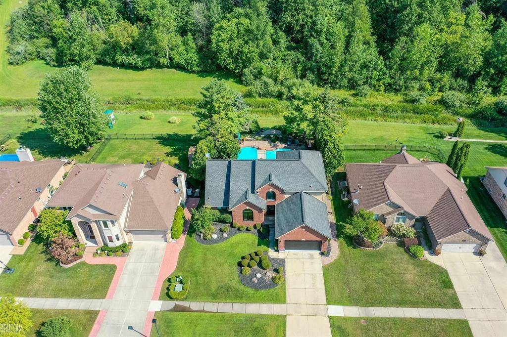 Macomb Twp, MI 48042,19985 Pine Cone Drive