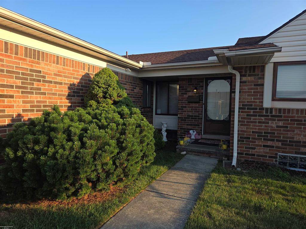 Warren, MI 48093,8719 Texas Court