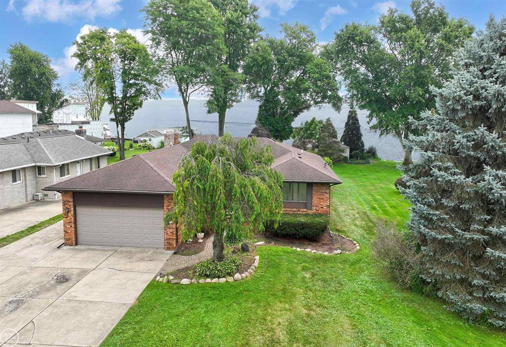Chesterfield Twp, MI 48047,49300 Bayshore Drive