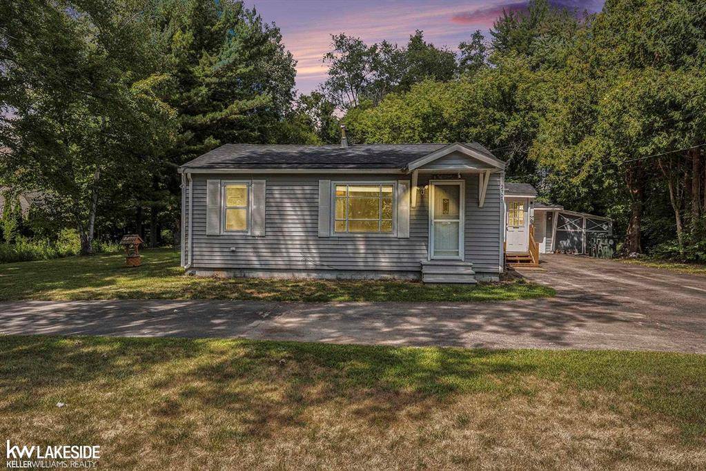 Lake Orion Vlg, MI 48362,2720 Buckner Road