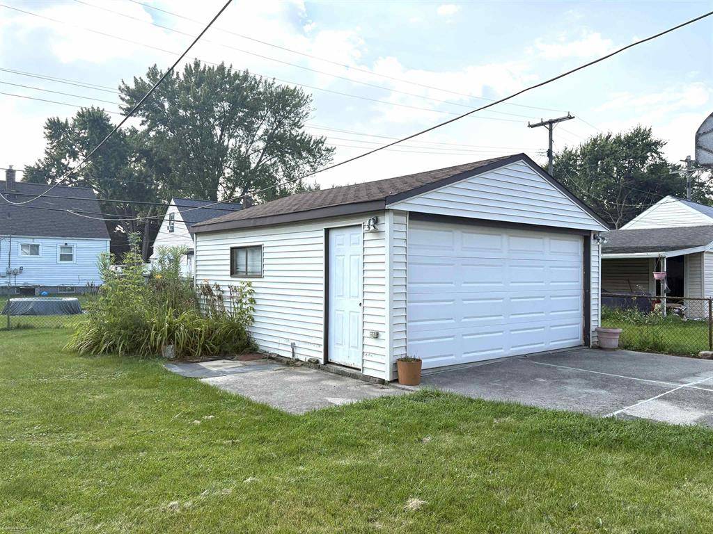 Roseville, MI 48066,25287 Buick Street