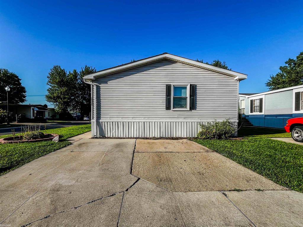 Clinton Twp, MI 48038,15345 Parquet Drive