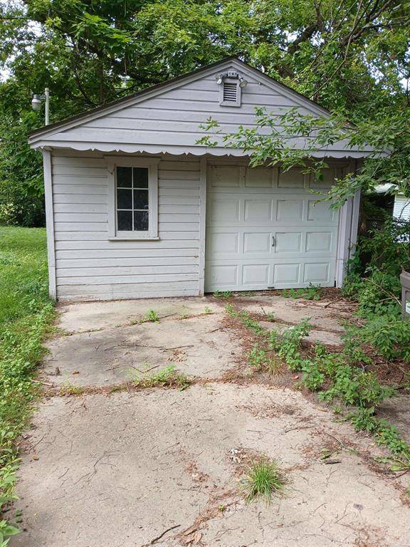 Eastpointe, MI 48021,21829 Shakespeare Avenue